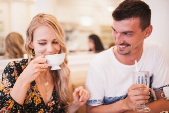 11 Top Tips for Fun and Flirty First Date Conversation