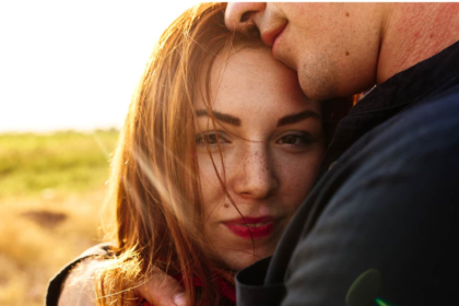 12 Subtle Behaviors Of Women Who Are Thinking About Leaving Their Relationship