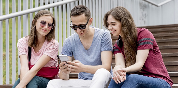Students and Dating Apps: Health Risks Exposed